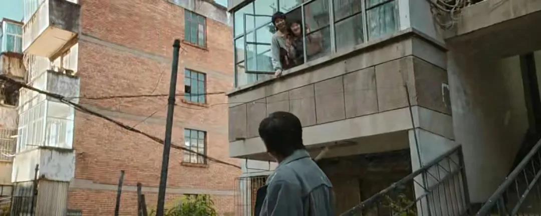 漫長的季節：“離地半米”的浪漫(圖1)