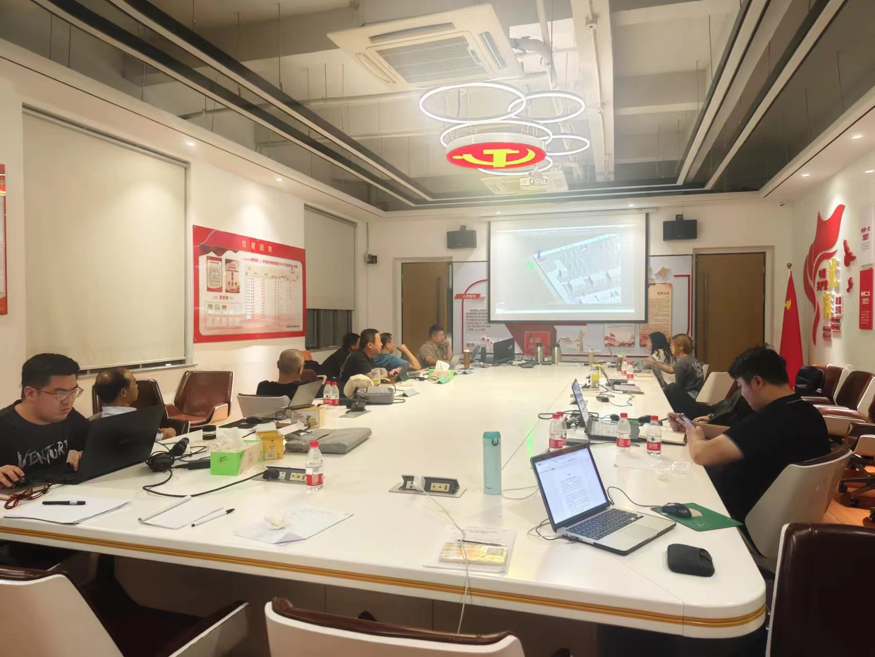 仆仆風(fēng)塵,十分忙碌為十分美好(圖2) 仆仆風(fēng)塵,十分忙碌為十分美好(圖2)