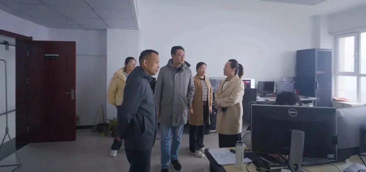 企業(yè)資訊——裕華區(qū)領(lǐng)導(dǎo)蒞臨我司指導(dǎo)工作(圖5) 企業(yè)資訊——裕華區(qū)領(lǐng)導(dǎo)蒞臨我司指導(dǎo)工作(圖5)